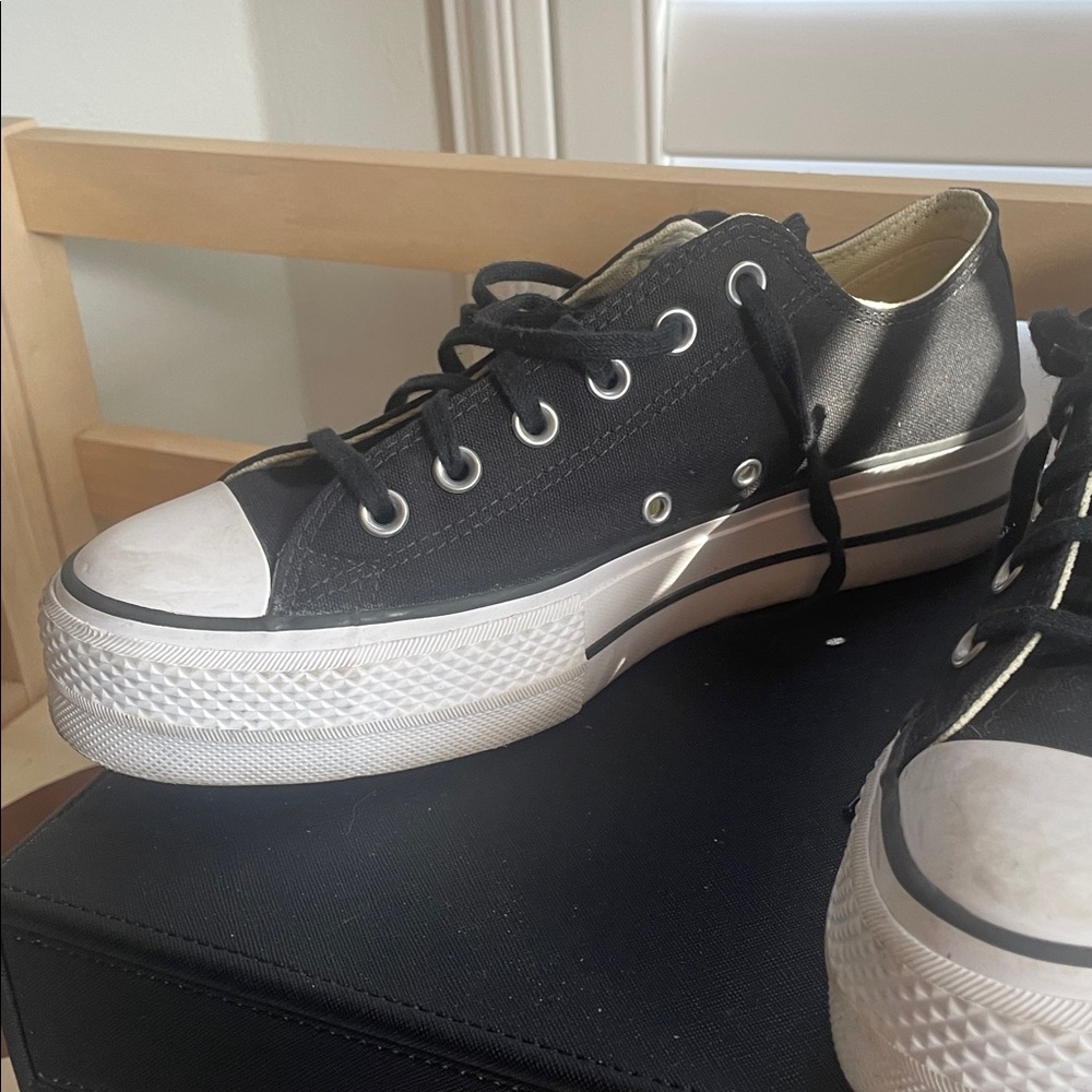 Womens Converse sneakers Size 9